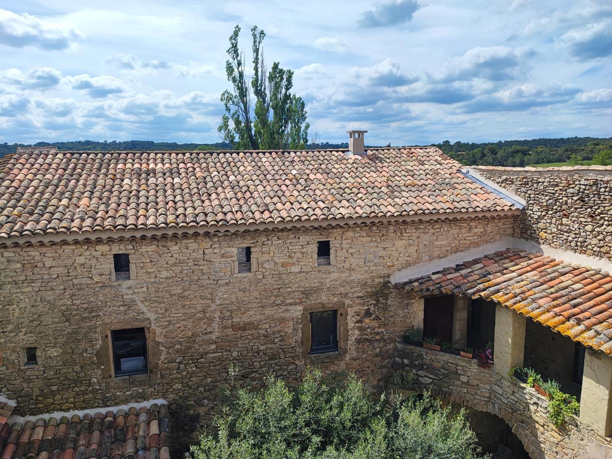 Отель Magnanerie De Sainte Croix Экстерьер фото